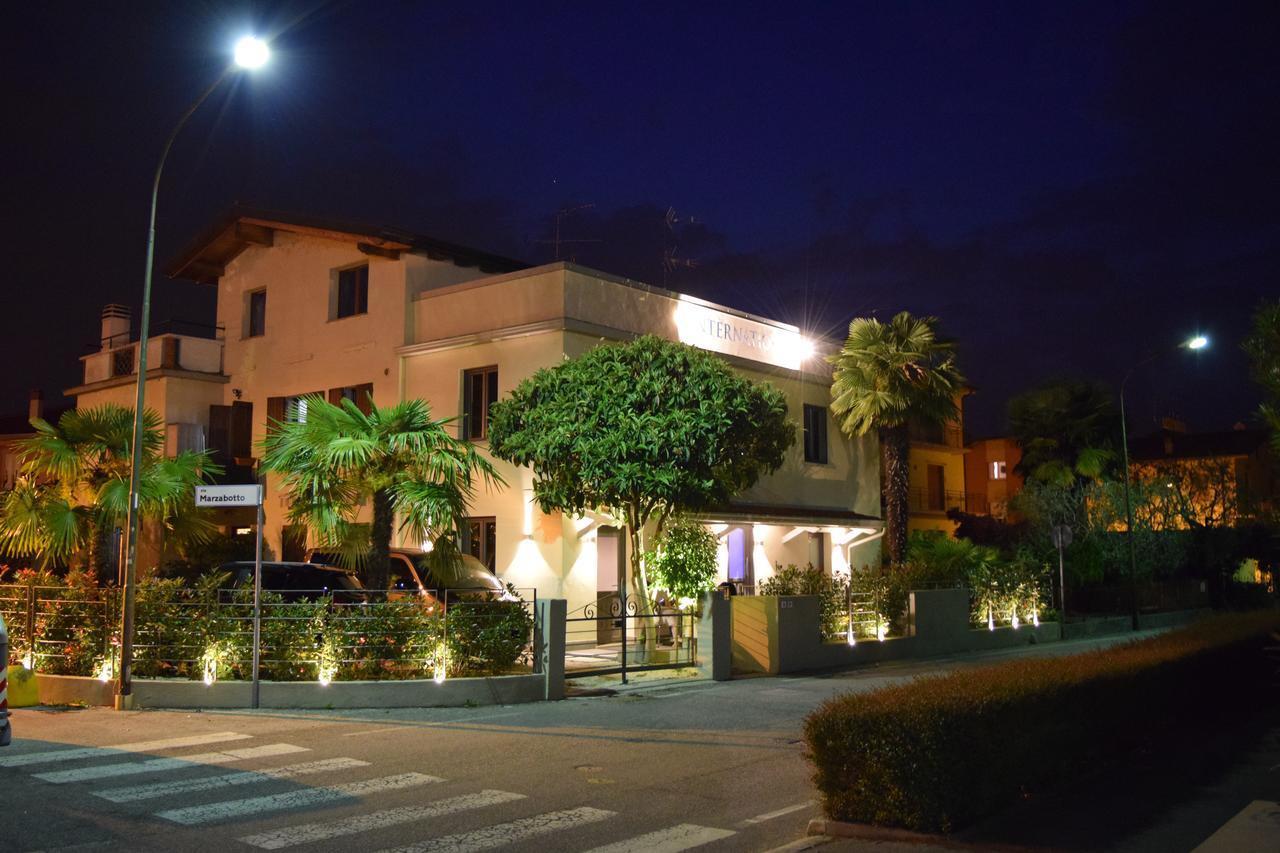Hotel International Sirmione Exterior photo