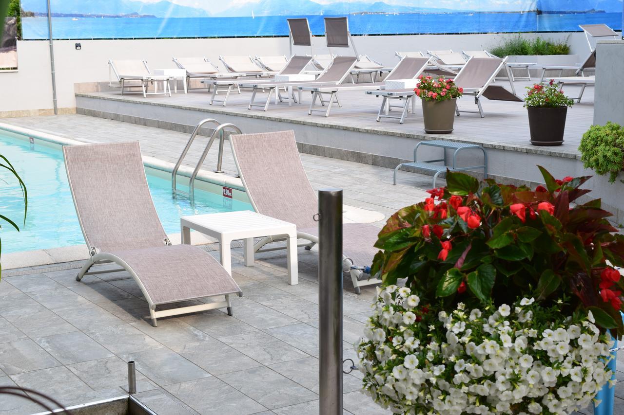 Hotel International Sirmione Exterior photo